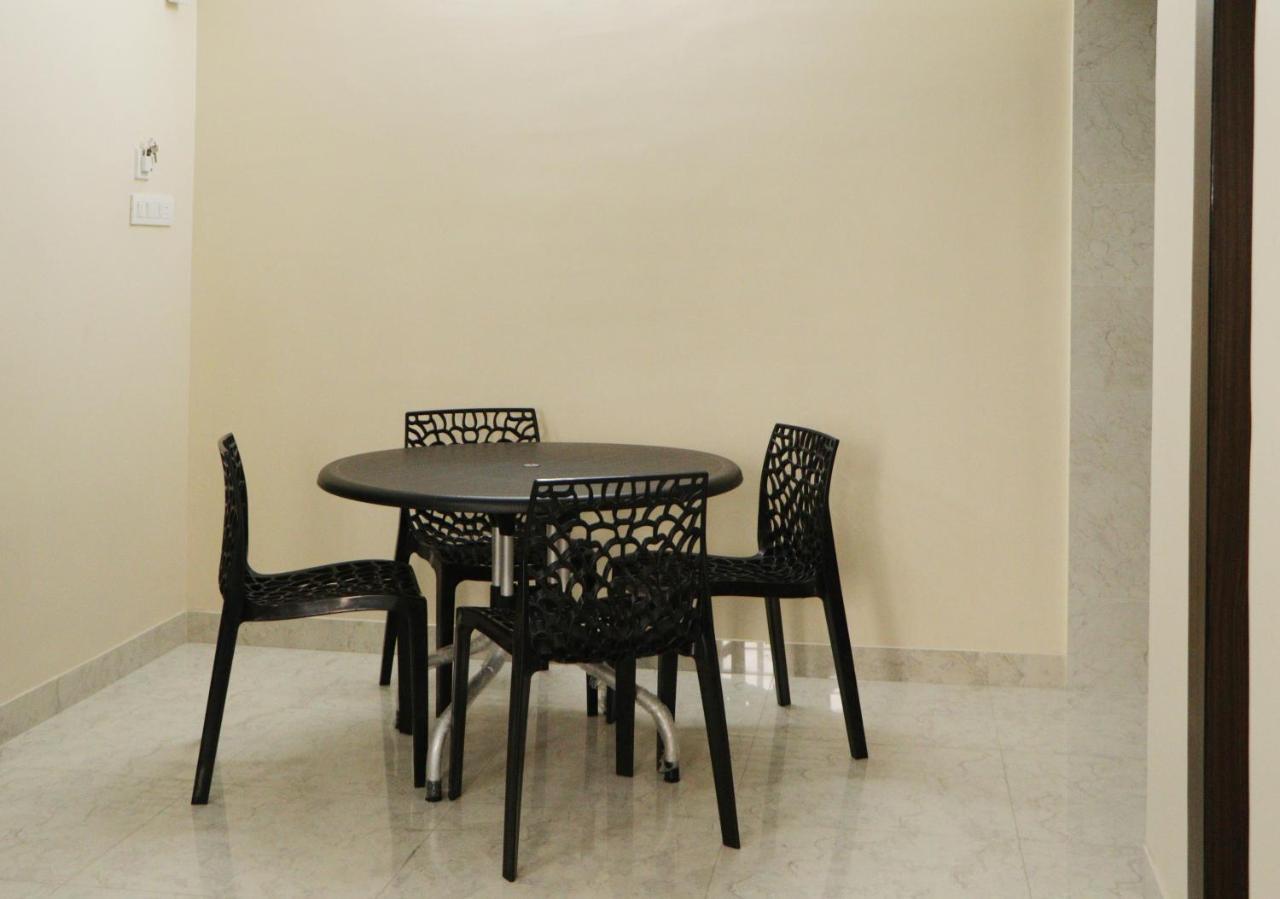 Radharani Apartment Calcutta Exteriör bild