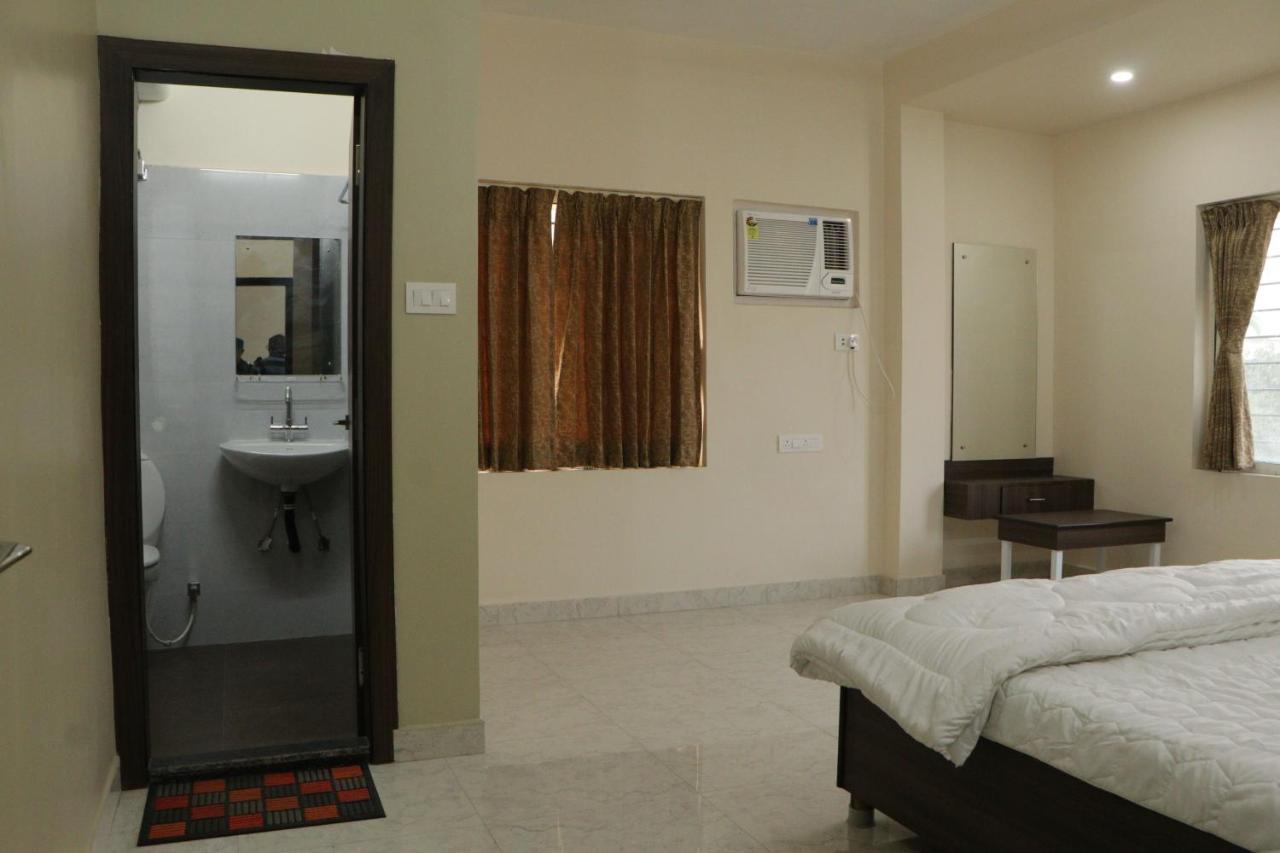 Radharani Apartment Calcutta Exteriör bild